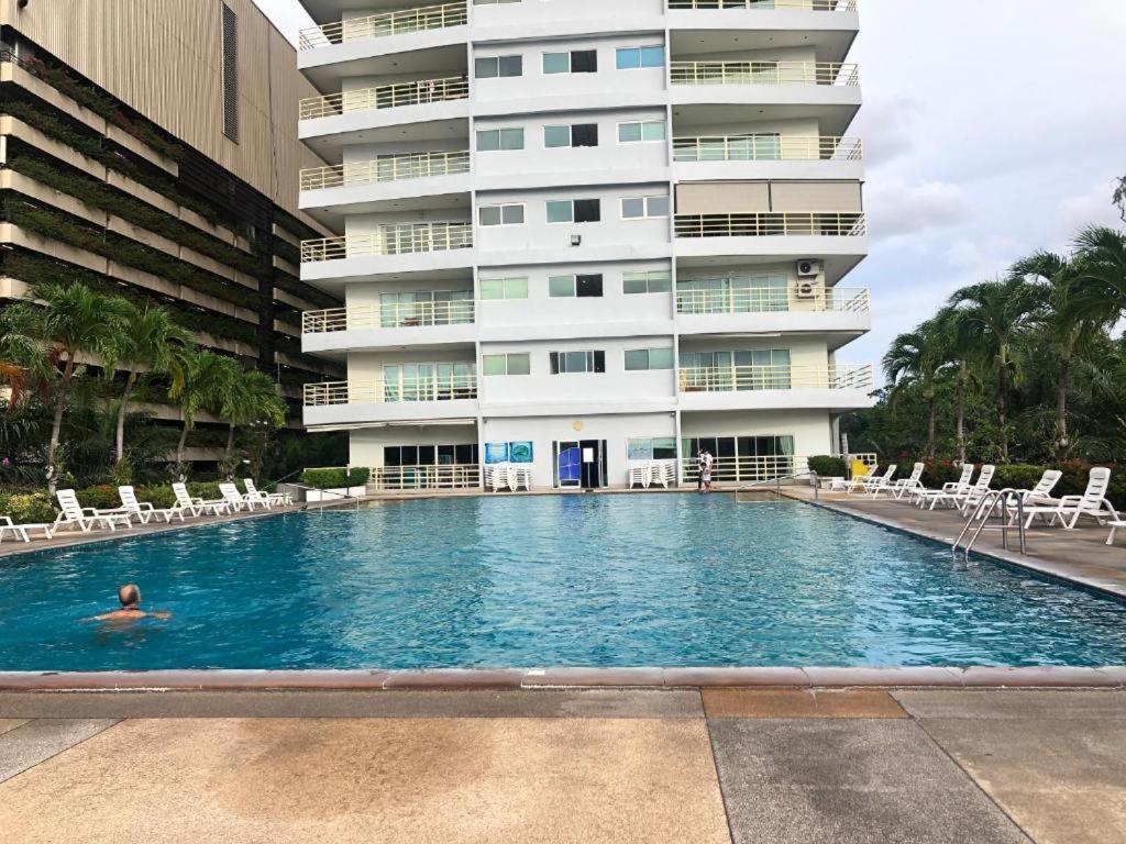 View Talay 6 Pattaya Beach By Anatolia Condo Suite Exterior photo