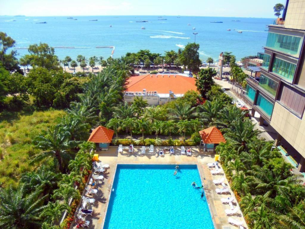 View Talay 6 Pattaya Beach By Anatolia Condo Suite Exterior photo